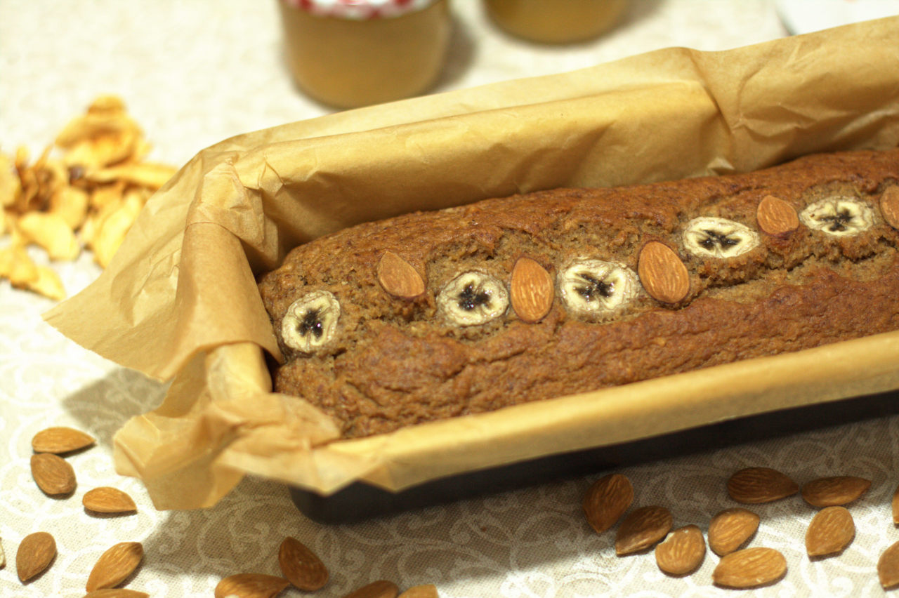 Saftiges Hafer-Mandel-Bananenbrot