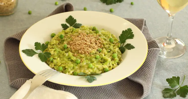 Risi & Bisi mit veganem Parmesan