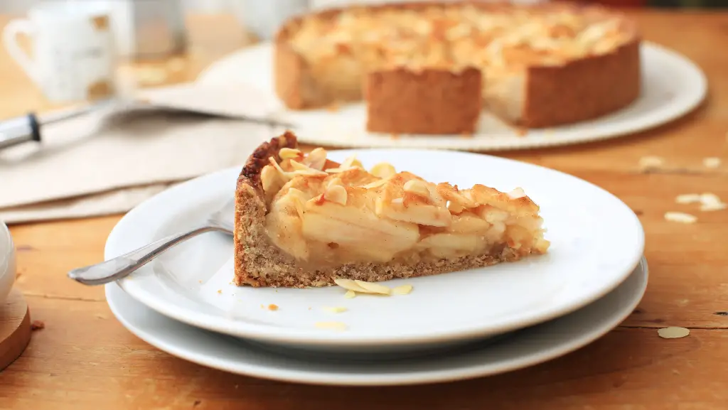 Apfel-Zimt-Tarte mit Mandeln – Die gesunde Linie