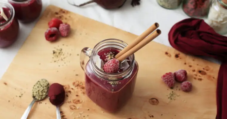 Pinker Wintersmoothie mit Roter Rübe